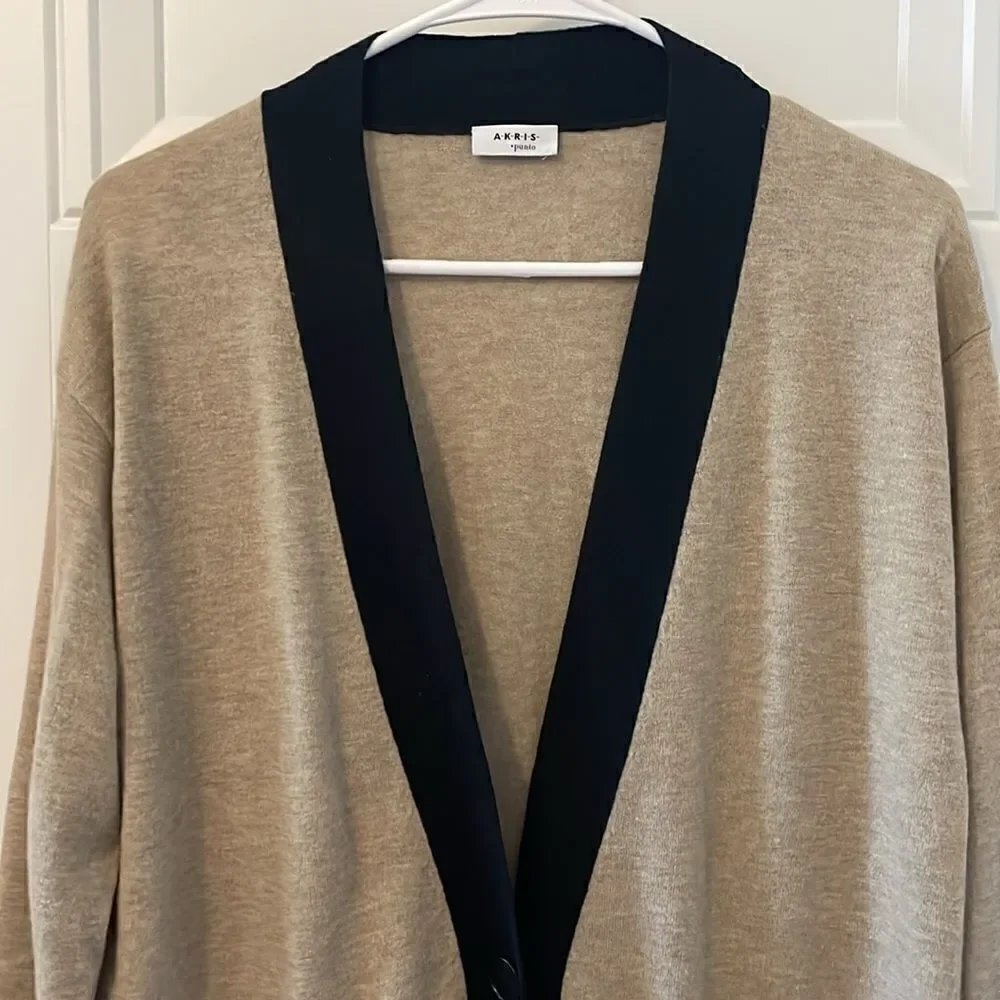 Akris Punto Deep V-neck Cardigan